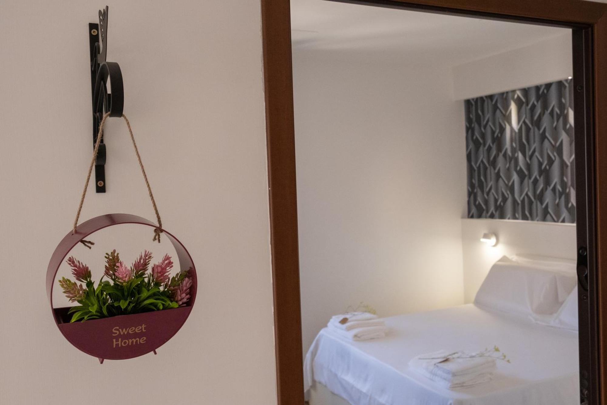Coraline Deluxe Rooms 카스텔라마레디스타비아 외부 사진