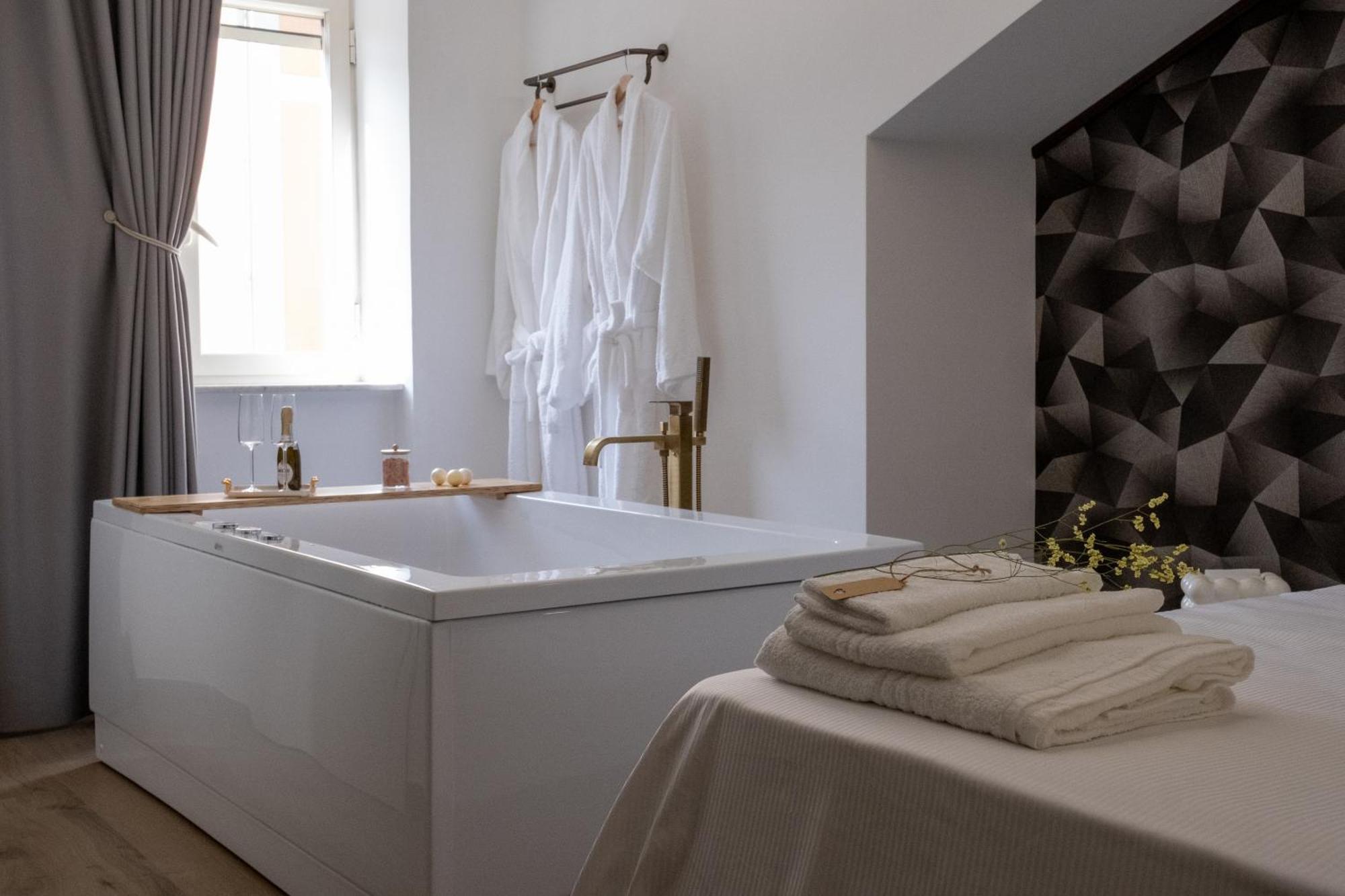 Coraline Deluxe Rooms 카스텔라마레디스타비아 외부 사진