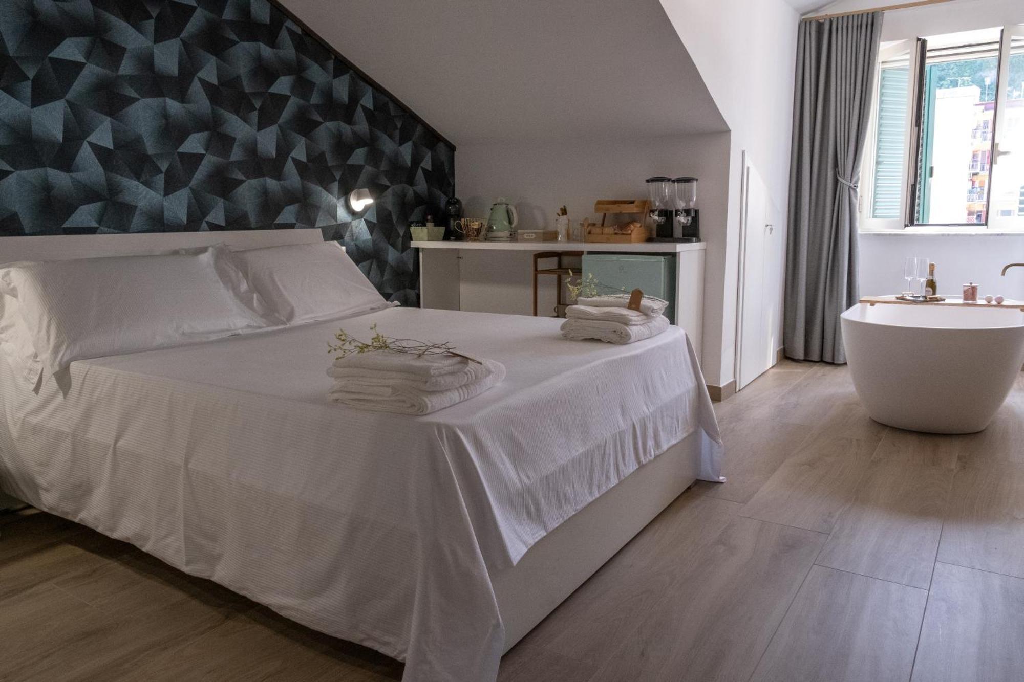 Coraline Deluxe Rooms 카스텔라마레디스타비아 외부 사진