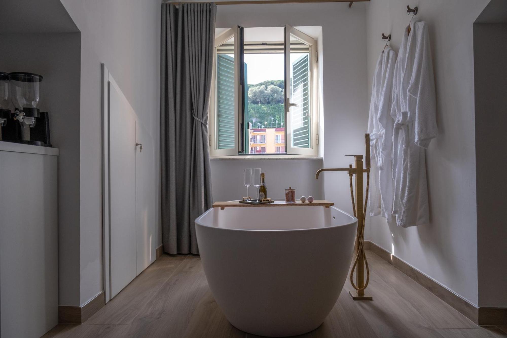 Coraline Deluxe Rooms 카스텔라마레디스타비아 외부 사진